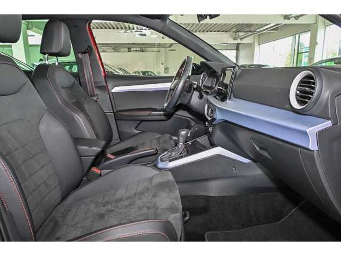 SEAT Arona FR 1.5 TSI DSG+NAV+BLIND SPOT+CARPLAY+PDC+R-KAM+