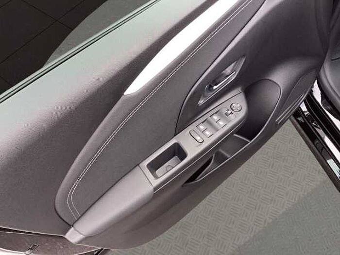 Opel Corsa GS I-LUX+NAVI+R-KAM+SHZ+LRH+TWA+KEYLESS+ALU+