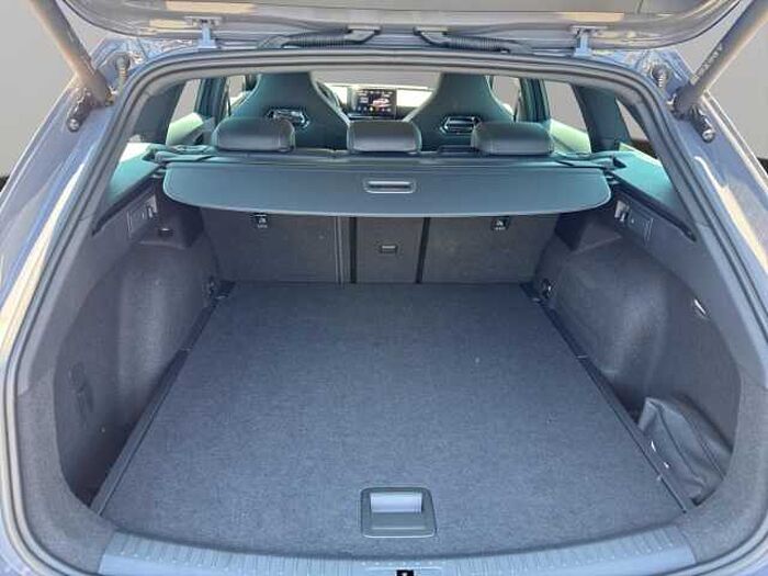 CUPRA Leon ST 2.0 DSG+SHZ+LEDER+VISION-PLUS+19''+FAP-XL+