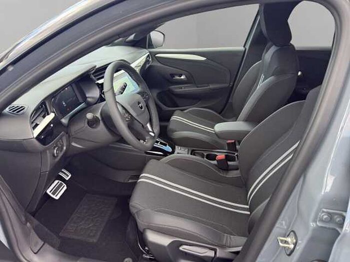 Opel Corsa GS HYBRID 110 PS AT+NAVI+TWA+R-KAM+SHZ+GJR+KEYLESS